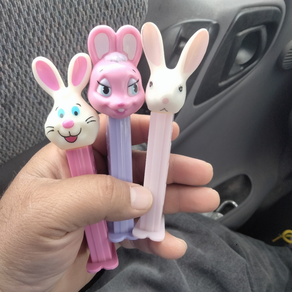 Vintage Bunnies Pez
